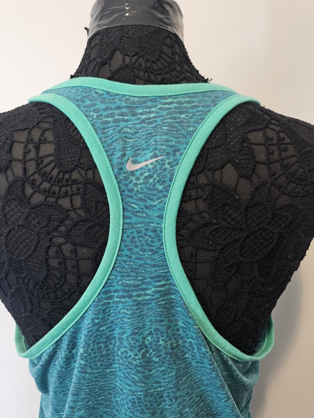 Nike Dri Fit Raceback Tank Top Womens XL Green Leopard Print Athletic Cut - Picture 5 of 9